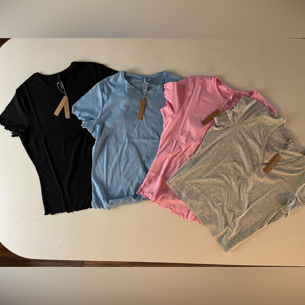 SKIMS T-Shirt 4 Pack